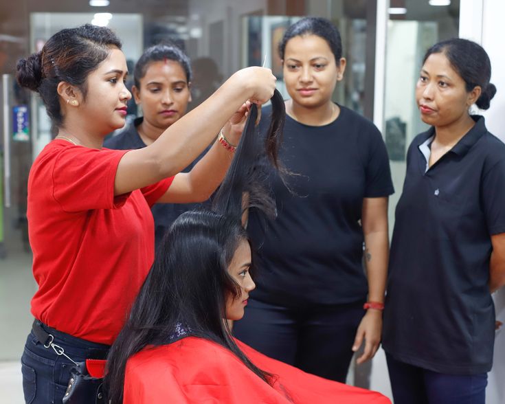 B&C School of Beauty Academy Vengara